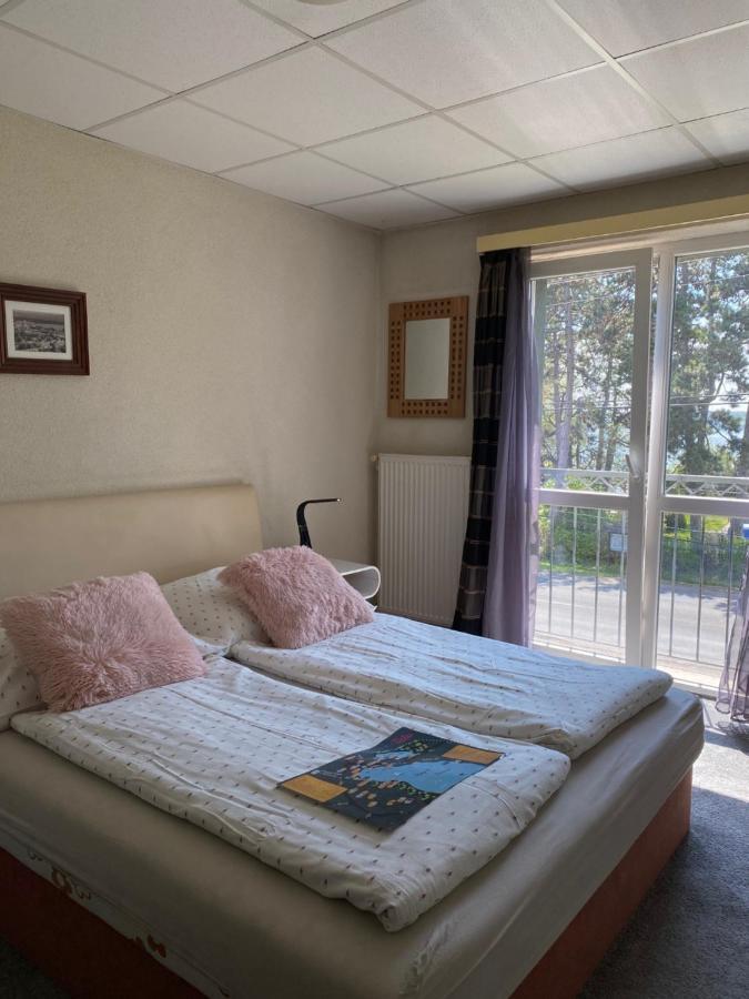 Panzio Tata Bed & Breakfast Exterior photo