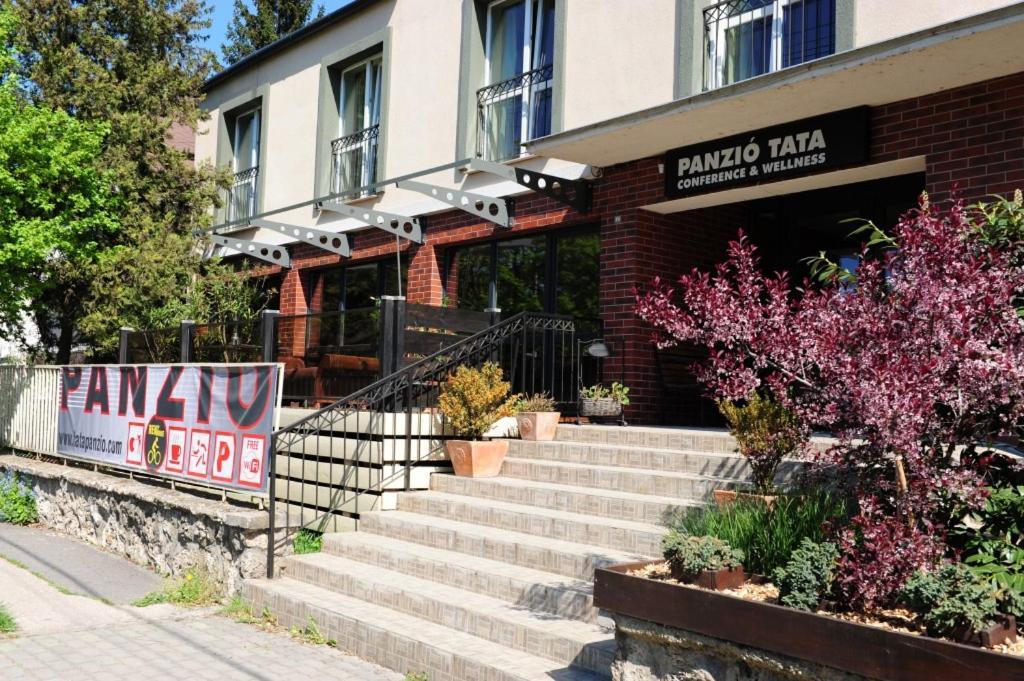 Panzio Tata Bed & Breakfast Exterior photo